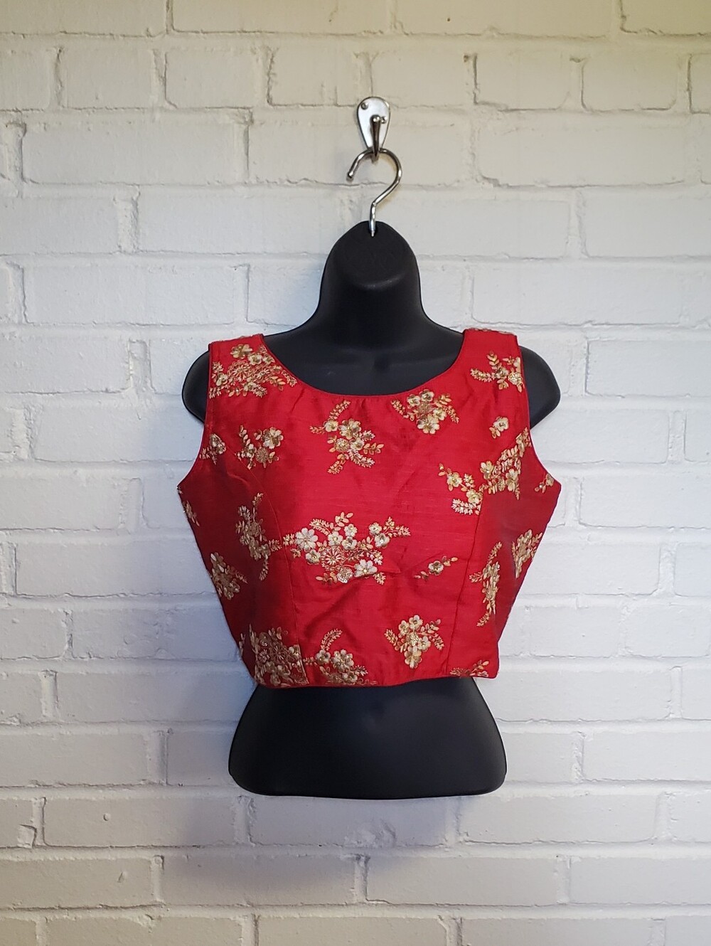 Embroidered Sleeveless Crop Top/Cholis